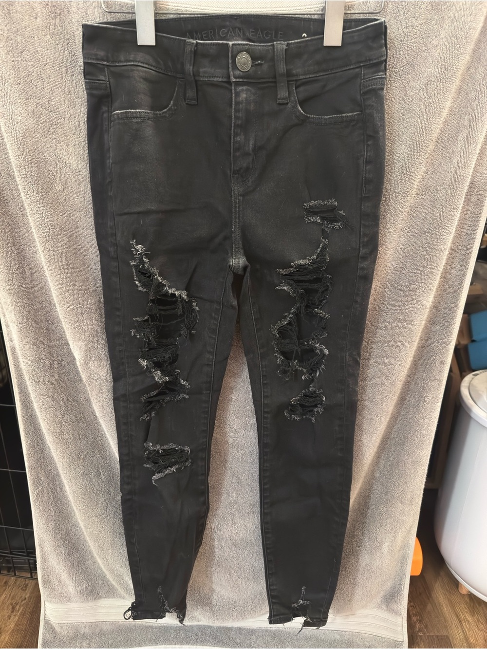 American Eagle Outfitters Black Distressed Skinny Jeans
